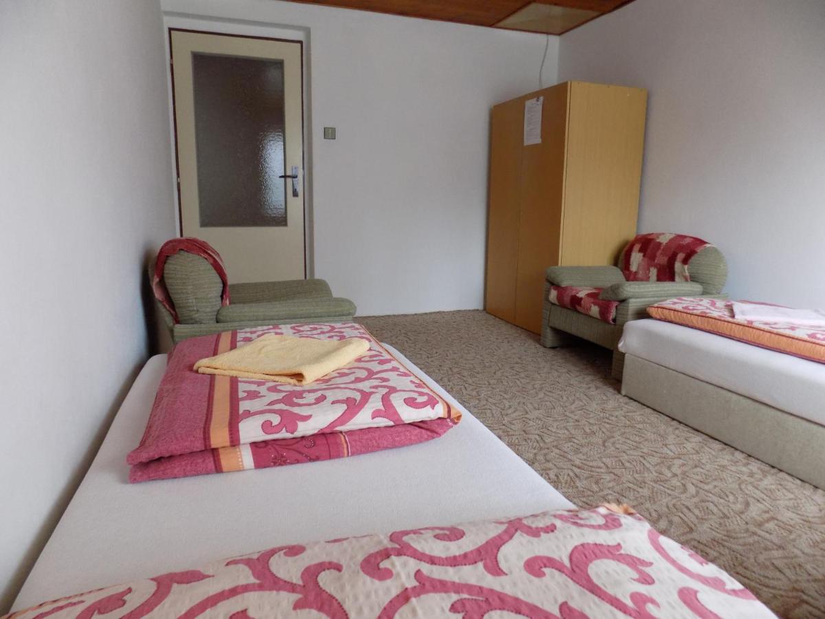Ubytovani Apartmany Ferencikova Nové Hrady Εξωτερικό φωτογραφία