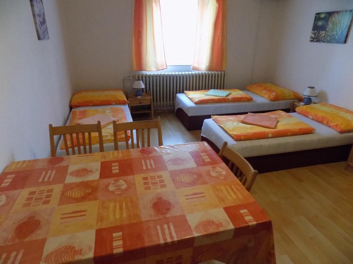 Ubytovani Apartmany Ferencikova Nové Hrady Εξωτερικό φωτογραφία