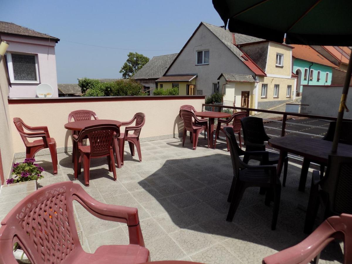 Ubytovani Apartmany Ferencikova Nové Hrady Εξωτερικό φωτογραφία